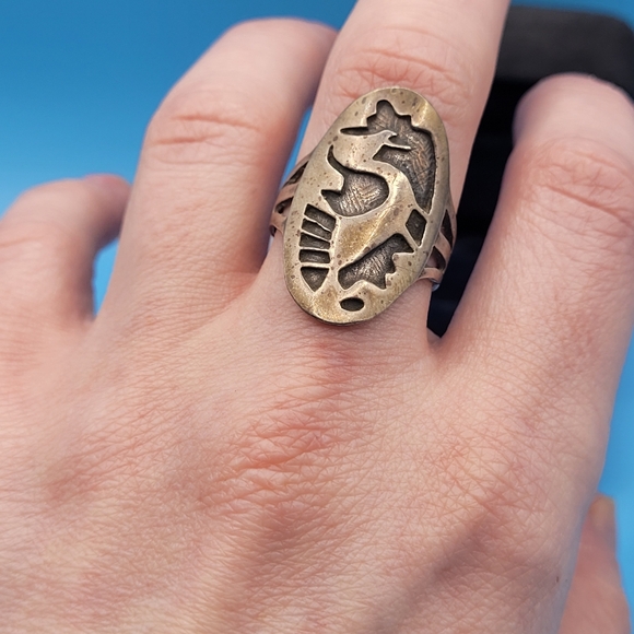 Ring with Native American design - Picture 5 of 5